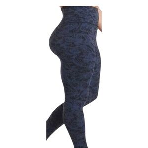 Athleta Elation Textured Tight in Frosted Floral Black/Blue Yoga Fitness (Small)